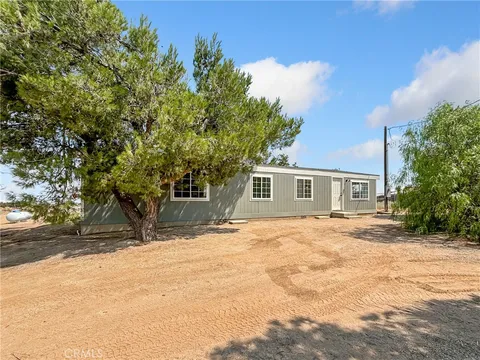 Primary image of 8615 Shasta Road, Phelan, CA 92371