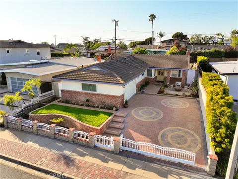1025 Marvista Avenue, Seal Beach, CA 90740