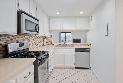 Primary image of 21040 Parthenia Street Unit 26, Canoga Park, CA 91304