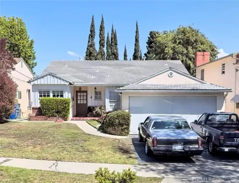 13021 Killion Street, Sherman Oaks, CA 91401