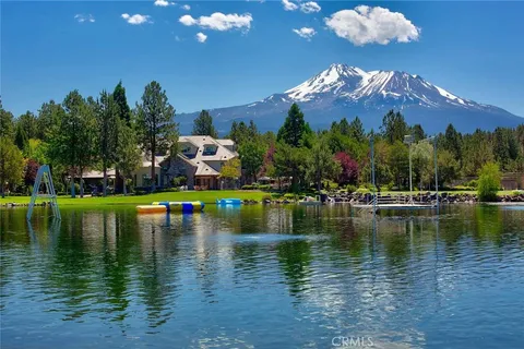 Primary image of 15733 Juniper Peak Road, Weed, CA 96094