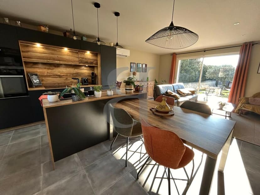 Additional image 2 of Pernes-Les-Fontaines, Provence-Alpes-Cote d'Azur, 84210, France