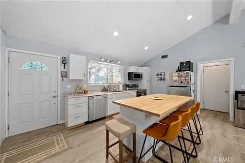 30957 Wild Oak Drive, Running Springs, CA 92382