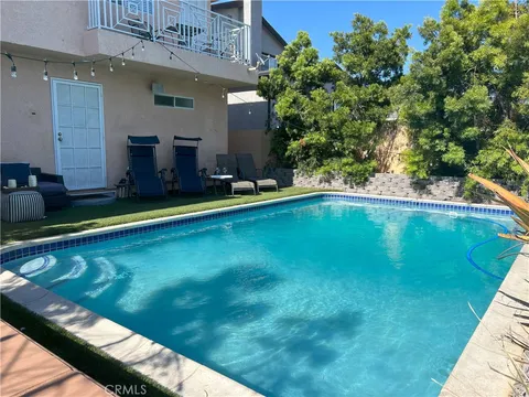 657 W 1st Street, San Pedro, CA 90731