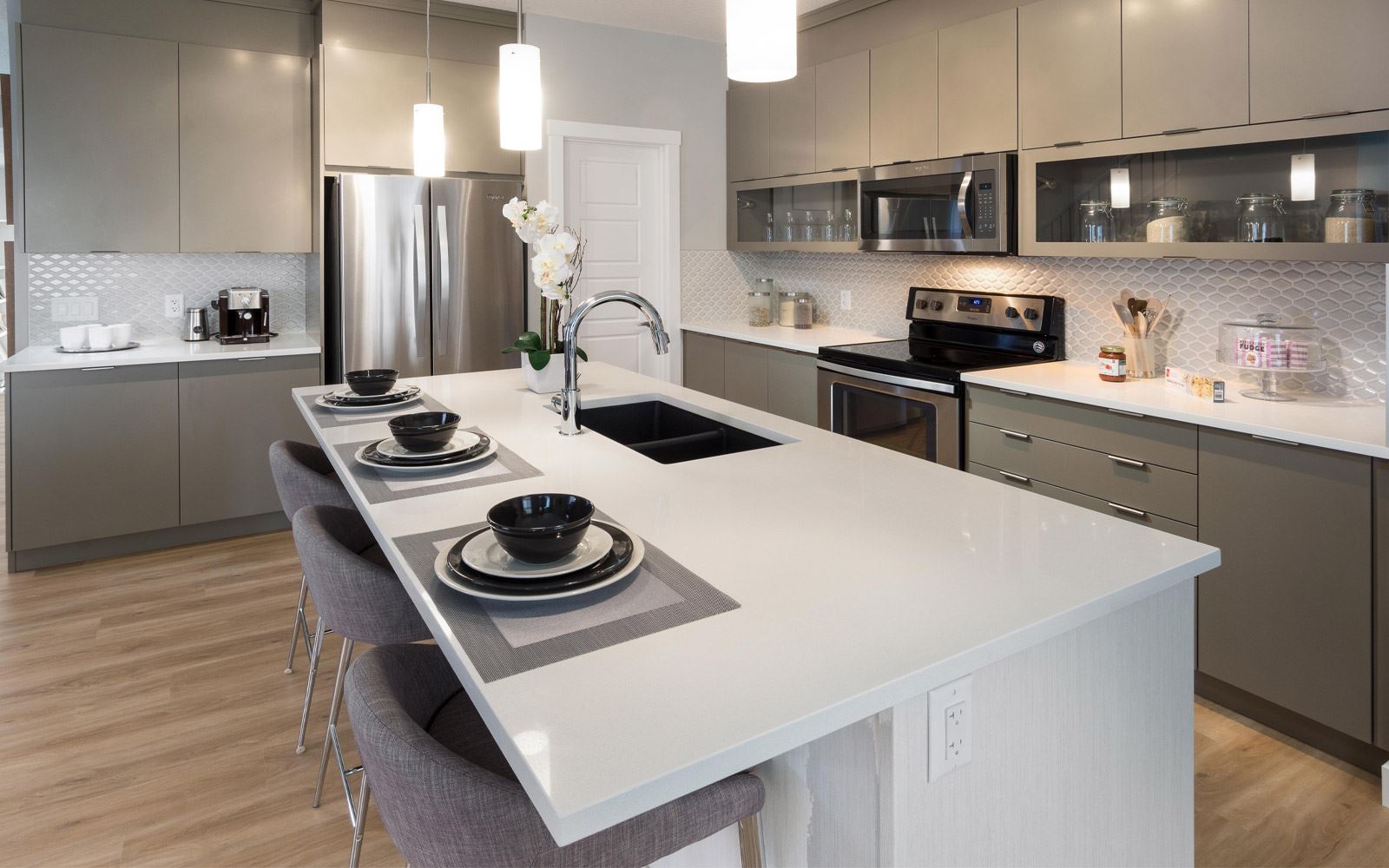 Additional image 5 of Front Garage Collection at Livingston