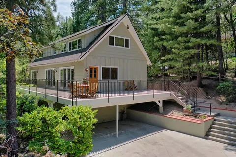 27711 Hamiltair Drive, Lake Arrowhead, CA 92352