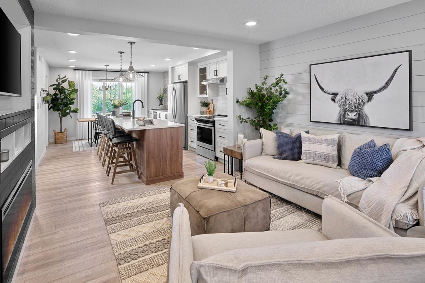 Additional image 4 of Trumpeter