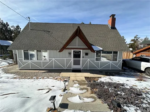 642 Villa Grove Avenue, Big Bear City, CA 92314
