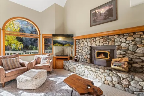 103 Cypress Drive, Lake Arrowhead, CA 92352