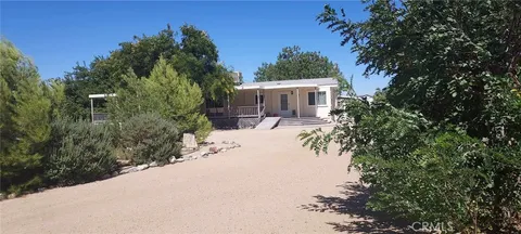 5535 Dos Palmas Road, Phelan, CA 92371