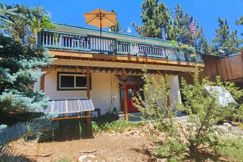 367 Cinderella Dr, Big Bear City, CA 92314