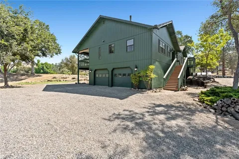 42617 Yosemite Springs Drive, Coarsegold, CA 93614