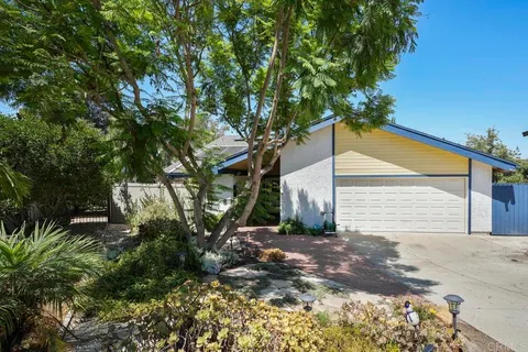 3212 Mustang Way, San Marcos, CA 92078