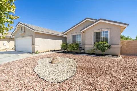 1786 Linn Way, Lancaster, CA 93535