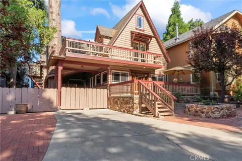 352 Maple Drive, Lake Arrowhead, CA 92352