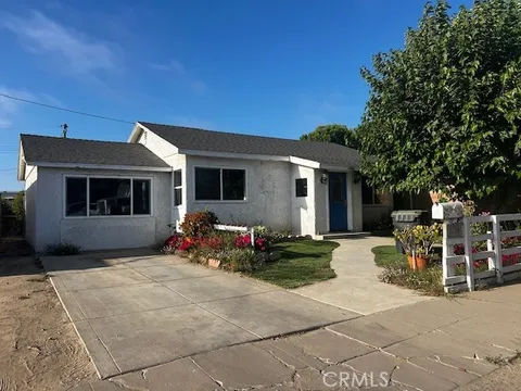 1023 W Chapel Street, Santa Maria, CA 93458