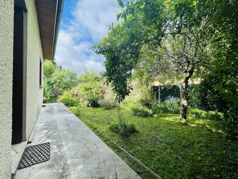 Additional image 2 of Bergerac, Aquitaine, 24100, France