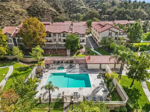 18033 Sundowner Way Unit 636, Canyon Country, CA 91387