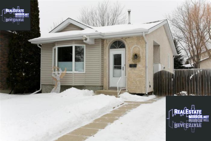 66 Sand Point BayWinnipeg, Manitoba, R3W1K4, Canada