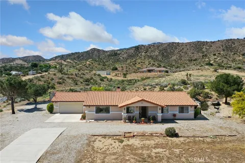 475 Maria Road, Pinon Hills, CA 92372
