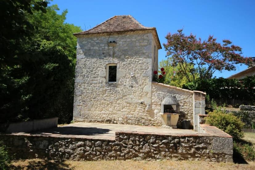 Additional image 2 of Aquitaine, Lot-et-Garonne, Duras, France