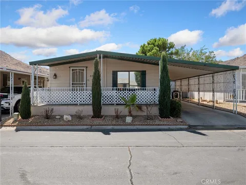 20683 Waalew Road Unit B23, Apple Valley, CA 92307