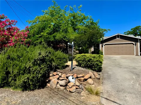 16499 Ridgecrest Court, Hidden Valley Lake, CA 95467