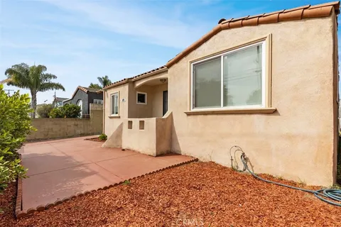 6715 8th Avenue, Los Angeles, CA 90043