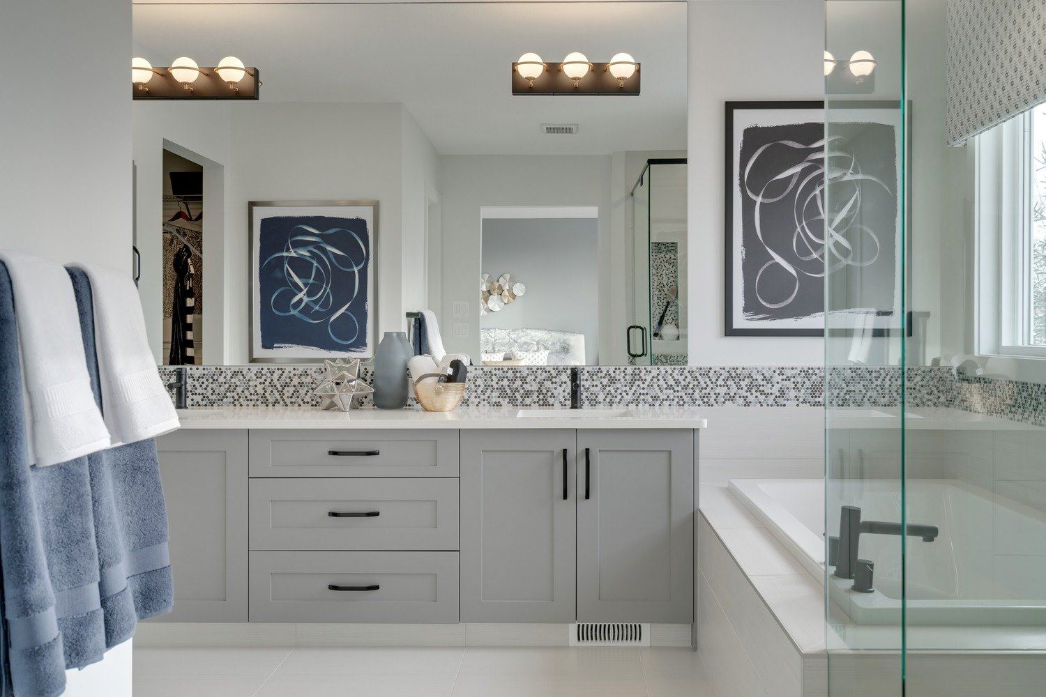 Additional image 11 of Legacy