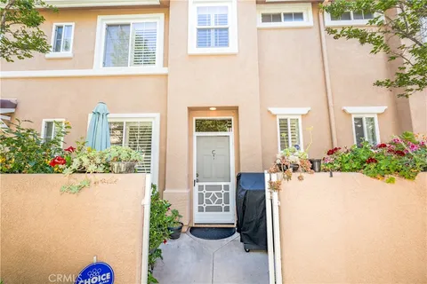 25759 Perlman Place Unit C, Stevenson Ranch, CA 91381