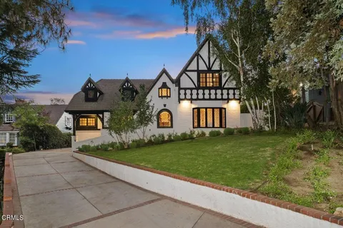 Primary image of 4301 Oakwood Avenue, La Canada Flintridge, CA 91011
