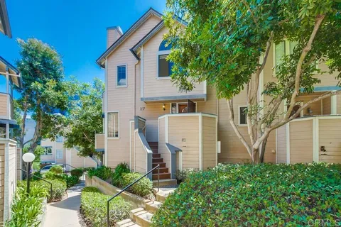 9260 Towne Centre Drive Unit 27, San Diego, CA 92121