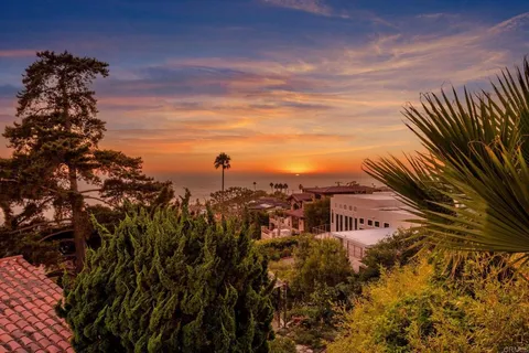 6130 Terryhill Drive, La Jolla, CA 92037
