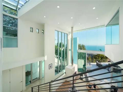 468 Ashton Drive, Laguna Beach, CA 92651