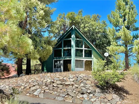 1412 Woodland Drive, Pine Mountain Club, CA 93222