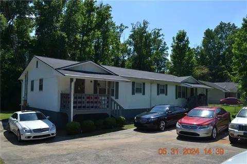 2105 (A&B) 5th Street S, Phenix City, AL 36869