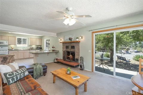 40958 Pennsylvania Avenue, Big Bear Lake, CA 92315