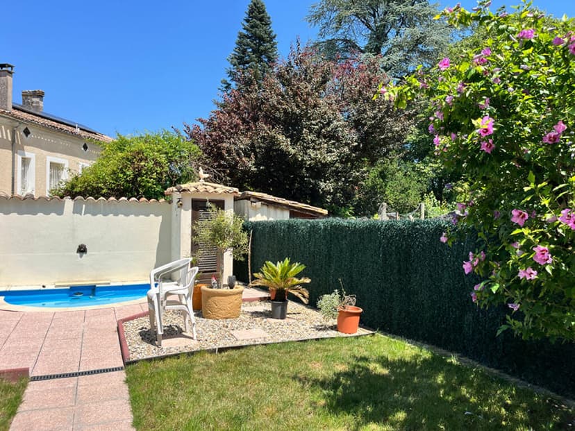 Additional image 3 of Lauzun, Aquitaine, 47410, France