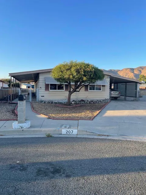 207 Flora Vista St., San Jacinto, CA 92582