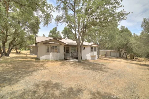 39009 Road 425b, Oakhurst, CA 93644