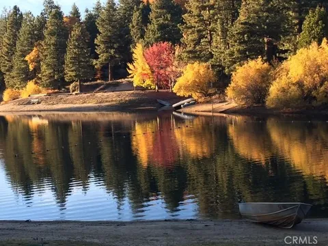 33429 Robin Drive, Green Valley Lake, CA 92341