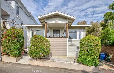 1212 Ocean Drive, Hermosa Beach, CA 90254