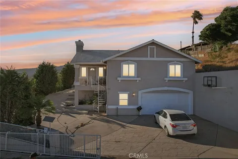 3555 Manor Drive, Jurupa Valley, CA 92509