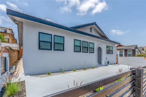 221 S Benton Way, Los Angeles, CA 90057