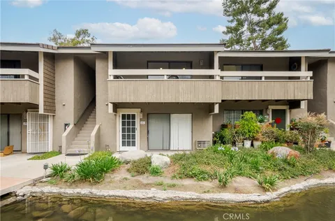 262 Streamwood, Irvine, CA 92620