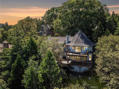 27502 North Bay Road, Lake Arrowhead, CA 92352