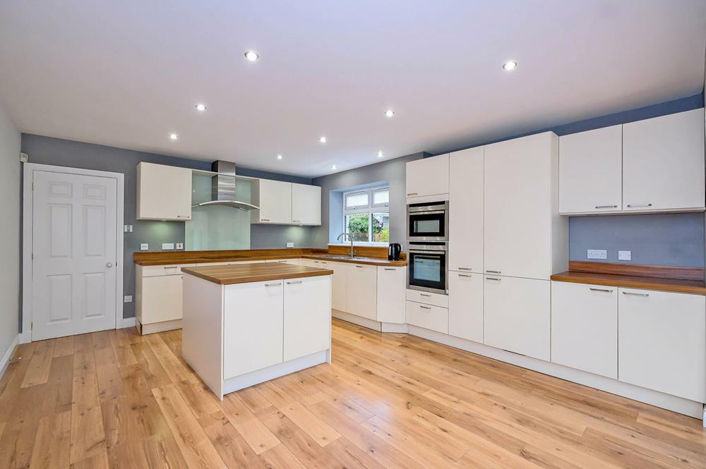 Additional image 3 of Pittengullies Brae, Peterculter, AB14