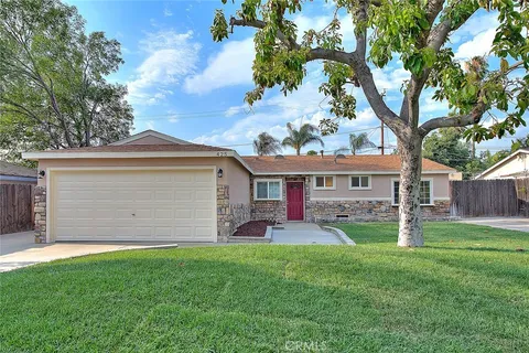 425 E Grove Street, Pomona, CA 91767