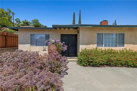 10535 Mcbroom Street, Sunland, CA 91040