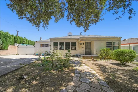 620 E Elmwood Avenue, Burbank, CA 91501